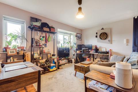 1 bedroom flat for sale, Frobisher Road, Erith, DA8