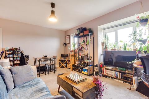 1 bedroom flat for sale, Frobisher Road, Erith, DA8