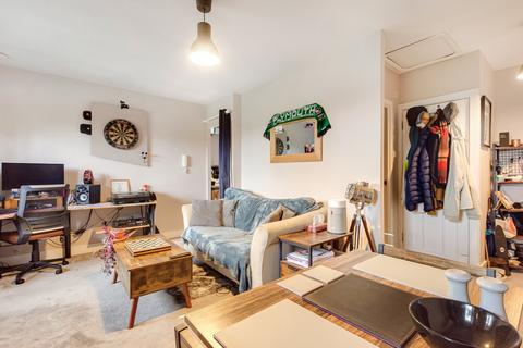 1 bedroom flat for sale, Frobisher Road, Erith, DA8