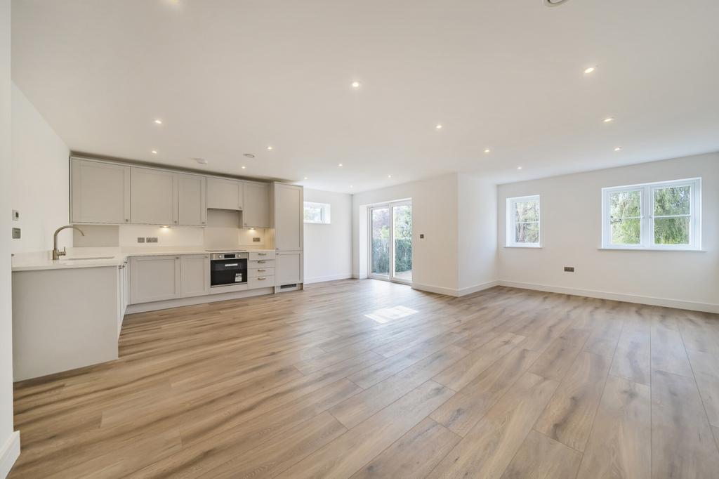 Reception/Kitchen