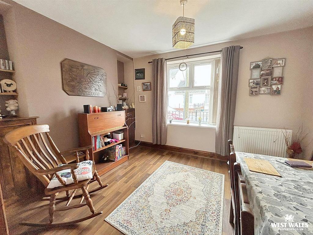 Whats App Image 2025-10-06 at 12.22.29.jpg