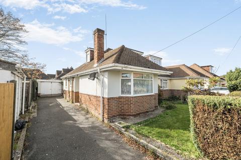3 bedroom bungalow for sale, Pangbourne Close, Southampton SO19