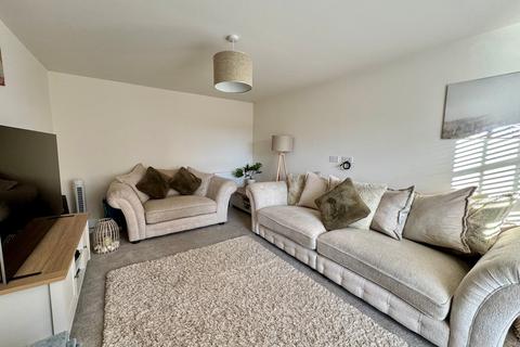 4 bedroom detached house for sale, Lowe Street, Hugglescote, Coalville, LE67