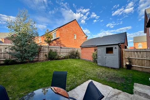 4 bedroom detached house for sale, Lowe Street, Hugglescote, Coalville, LE67