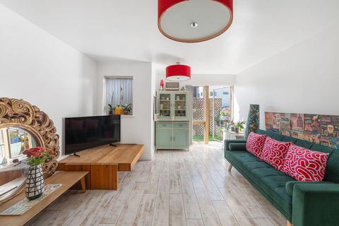 2 bedroom flat for sale, Frean Street, London SE16