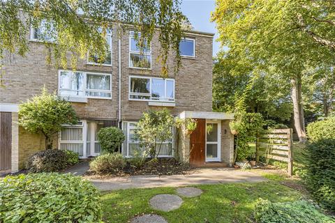 undefined, Harrowdene Gardens, Middlesex