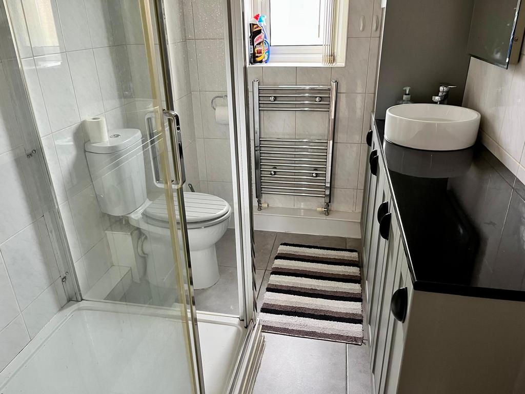 Family Shower Room
