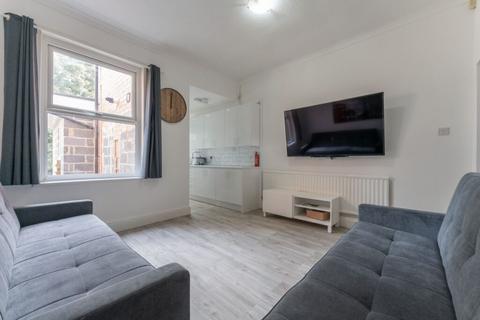 6 bedroom terraced house to rent, Tiverton Road, Birmingham B29