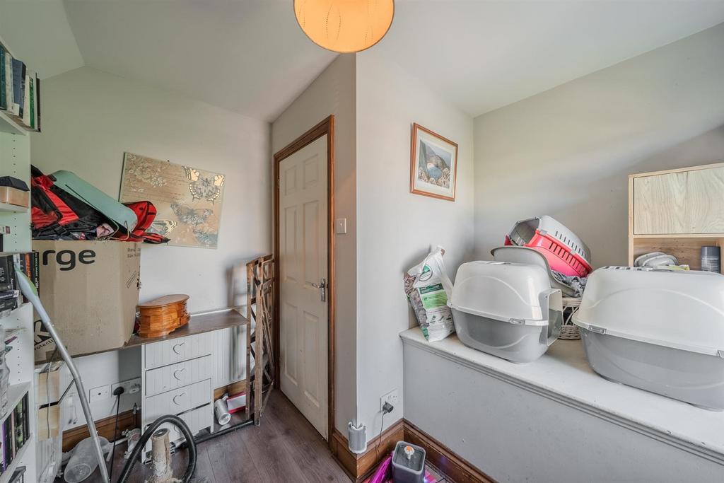 122 Blaendare Road-13.jpg