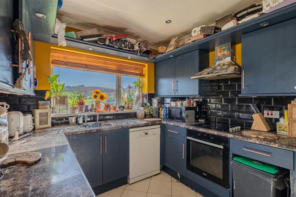 122 Blaendare Road-21.jpg