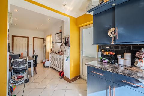 122 Blaendare Road, Pontypool, NP4 5RT