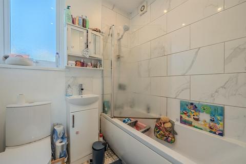 122 Blaendare Road, Pontypool, NP4 5RT