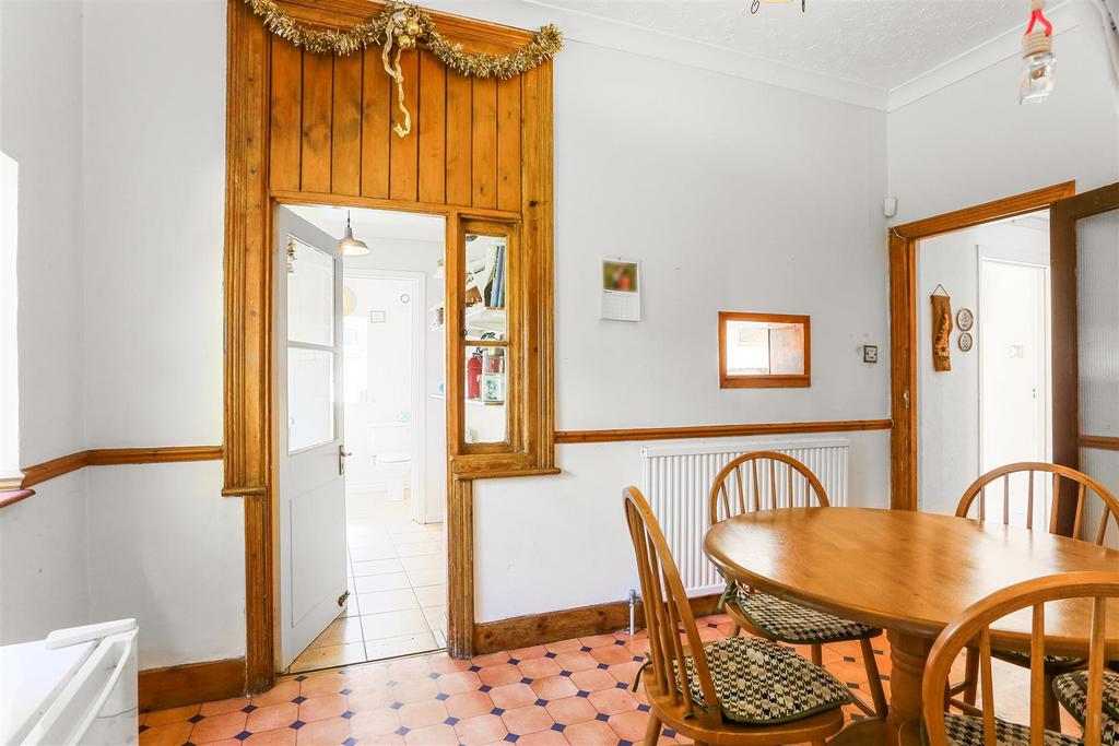 1546773911 - 41 Carshalton Park Road, SM5 - 25.jpg