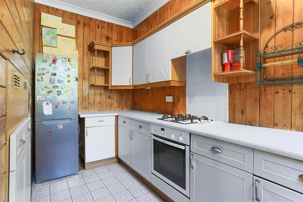 1546773911 - 41 Carshalton Park Road, SM5 - 1.jpg