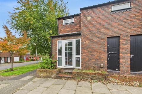 2 bedroom end of terrace house for sale, Brickett Close, Ruislip HA4