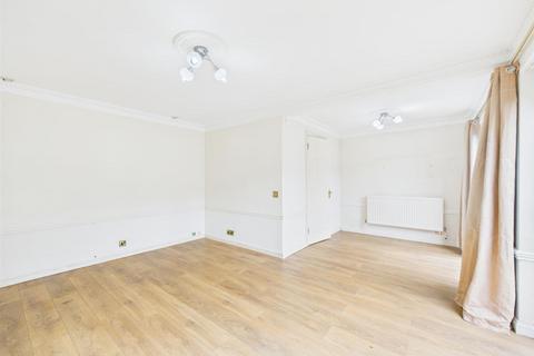 2 bedroom end of terrace house for sale, Brickett Close, Ruislip HA4