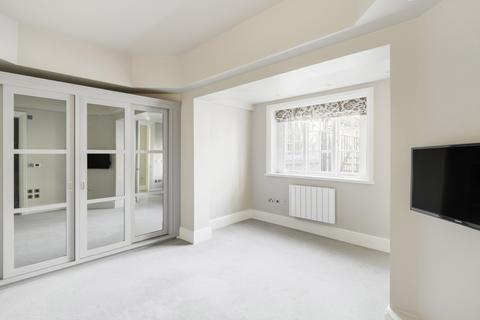 3 bedroom apartment for sale, Mount Street, London W1K