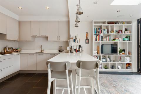 undefined, Aston Road, Raynes Park SW20