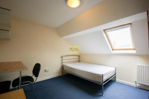 6 bedroom terraced house to rent, Tiverton Road, Birmingham B29