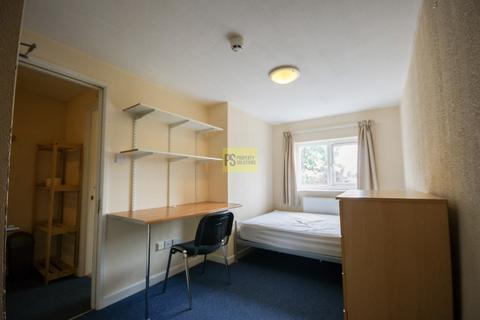 6 bedroom terraced house to rent, Tiverton Road, Birmingham B29
