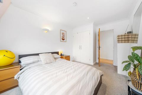 2 bedroom flat for sale, Trinity Gardens, SW9