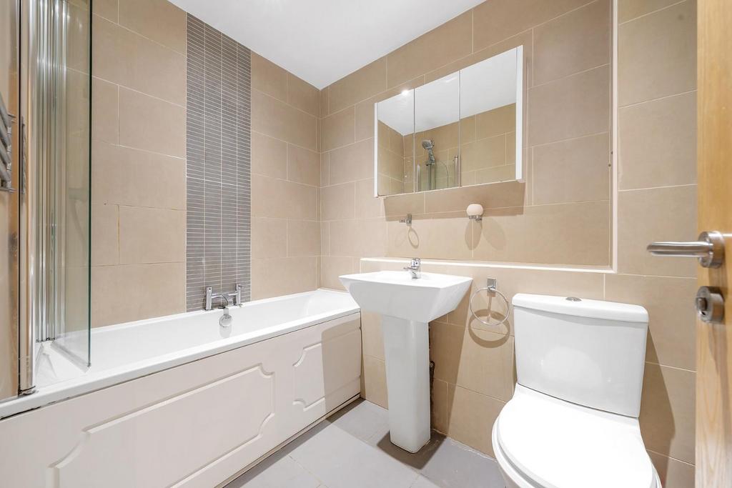Bathroom.JPG