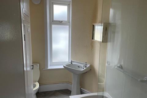 2 bedroom terraced house to rent, Moore Street, Nelson BB9