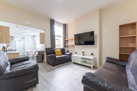 7 bedroom terraced house to rent, Tiverton Road, Birmingham B29