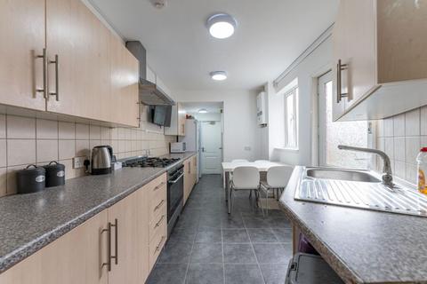 7 bedroom terraced house to rent, Tiverton Road, Birmingham B29