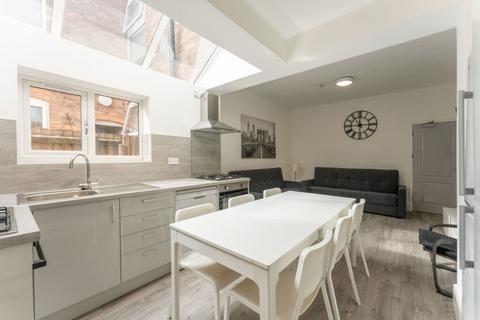 7 bedroom terraced house to rent, Tiverton Road, Birmingham B29
