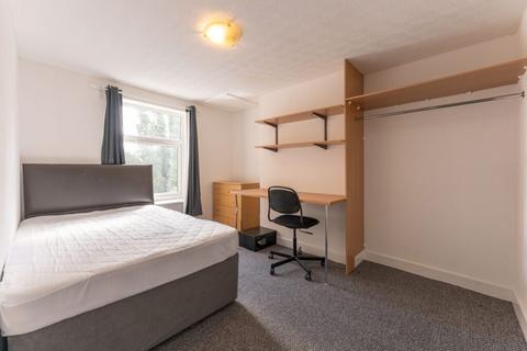 7 bedroom terraced house to rent, Tiverton Road, Birmingham B29