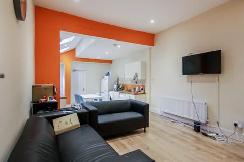 5 bedroom terraced house to rent, Croydon Road, Birmingham B29