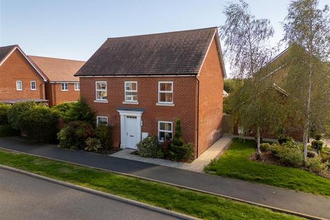 4 bedroom detached house for sale, Carriage Road, Aylesbury HP22