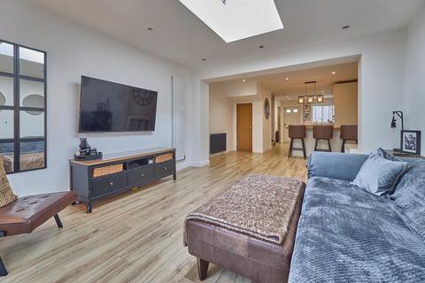 2 bedroom semi-detached house for sale, Convent Drive, Stoke Golding