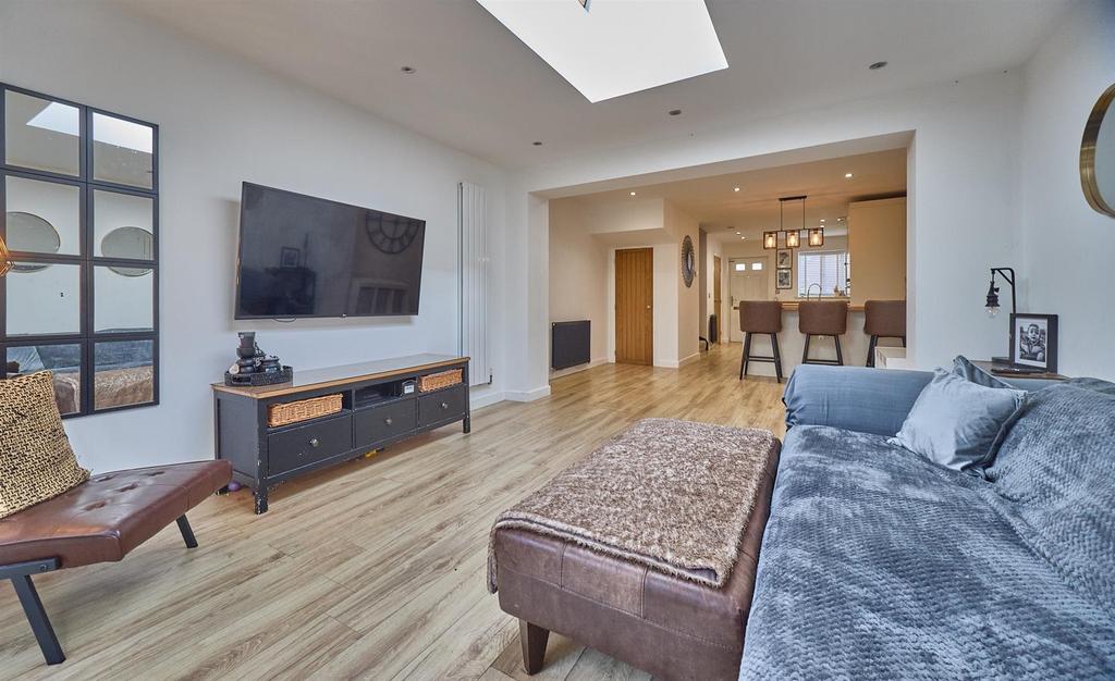 Open plan living/dining area