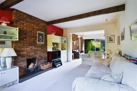 undefined, Beacon Way, Banstead