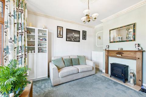 4 bedroom detached house for sale, Woodbridge Road East, Ipswich, Suffolk, IP4