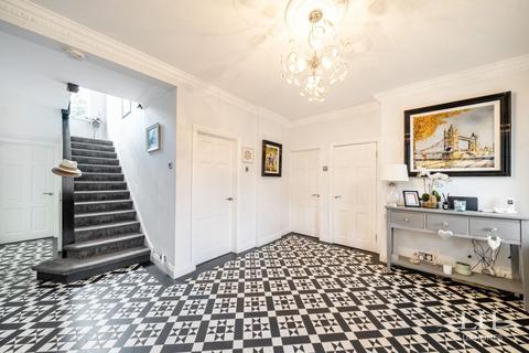 5 bedroom detached house for sale, Links Avenue, Gidea Park