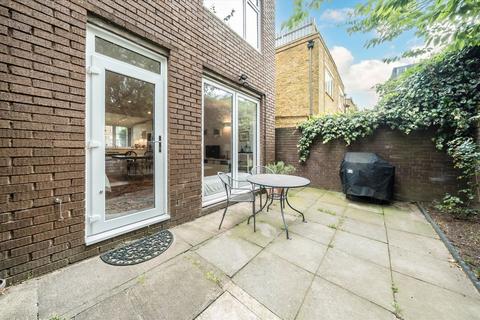 4 bedroom end of terrace house for sale, Holyport Road, London SW6