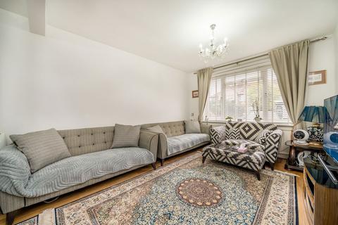 11 Southland Way, Hounslow, TW3 2RH