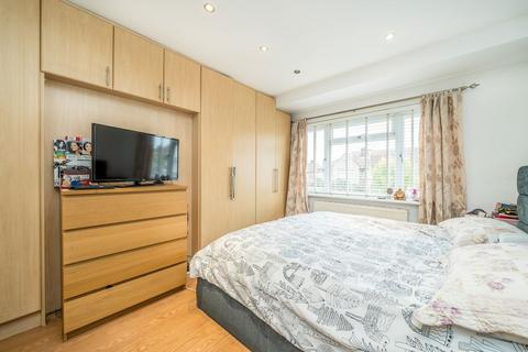 11 Southland Way, Hounslow, TW3 2RH