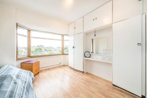 11 Southland Way, Hounslow, TW3 2RH