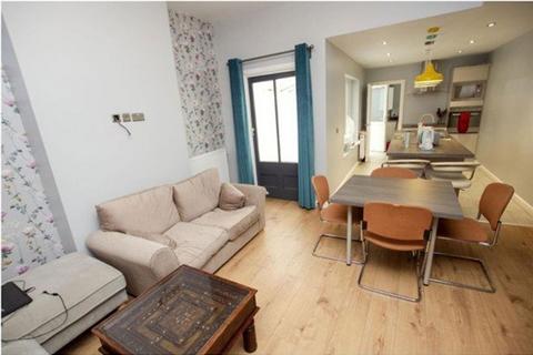 616 Pershore Road, B29 7HG