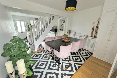 undefined, Walpole Place, Teddington