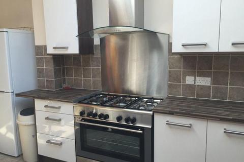 6 bedroom terraced house to rent, Hubert Road, Birmingham B29