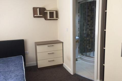 6 bedroom terraced house to rent, Hubert Road, Birmingham B29