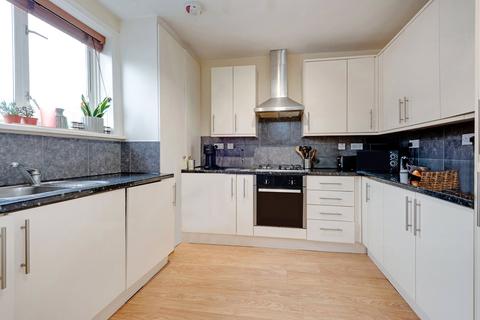 3 bedroom maisonette for sale, Hampstead Gardens, London