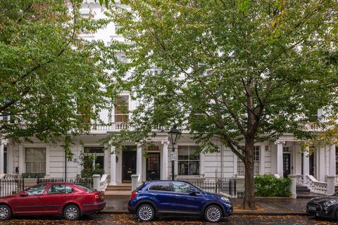 Brunswick Gardens, London, W8