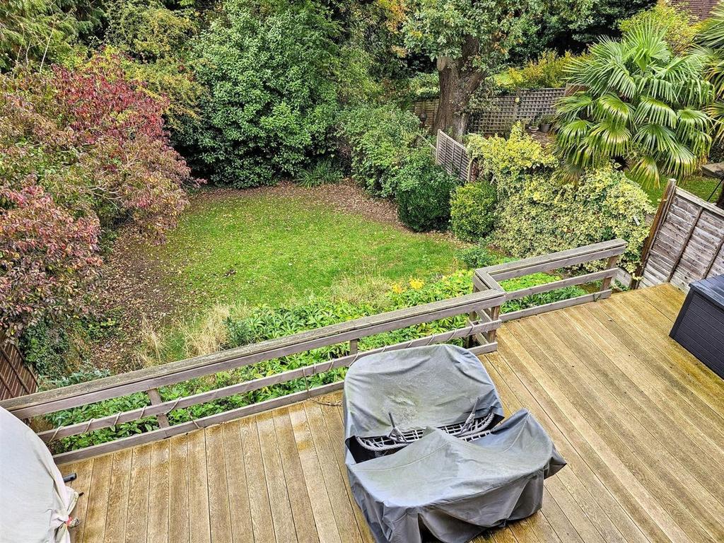 Rear Garden (1).jpg