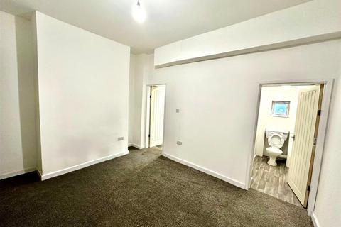 undefined, Hilton Street, Bury